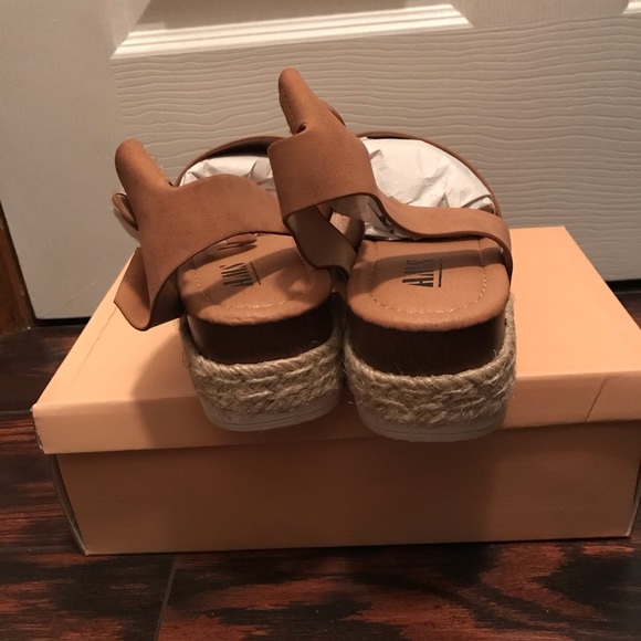 AMS Espadrille Wedge Flatform Sandals Tan Size 10 - Picture 8 of 8